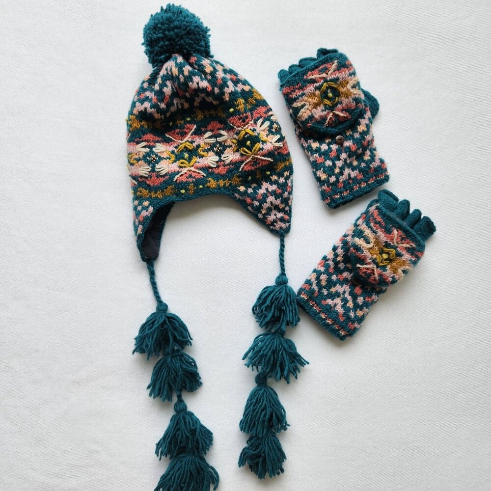 Wool French Knot Sedona Earflap Lined Beanie Hat & Fingerless Gloves Green Warm